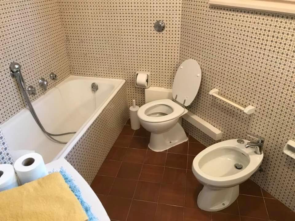 Xampilla'S Business City Mini Apartment Bassano Бассано-дель-Граппа Екстер'єр фото